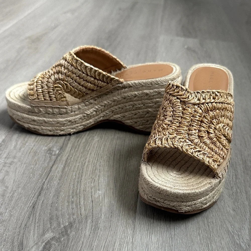 Marc Fisher Natural Woven Mules size 5 - Picture 7 of 9